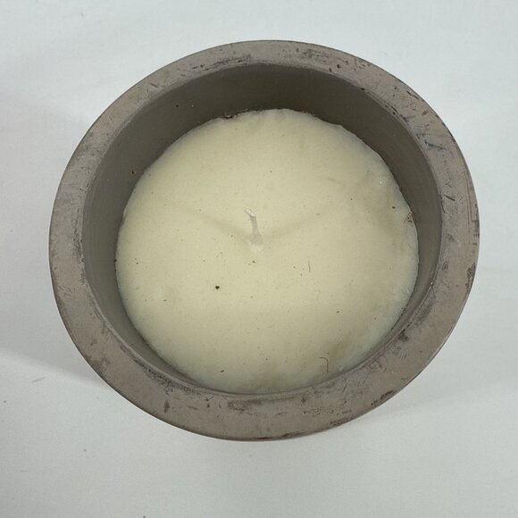 Hearth & Hand w/ Magnolia Fig Candle 9.3 Oz concrete container brand New - Picture 3 of 4